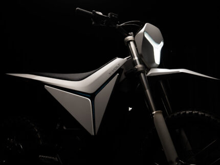 Y-VOLT Surge V (Homologué) — photo 1